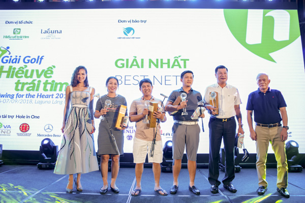 Golfer Lê Thị Hải Hà xuất sắc giành giải Nhất bảng D Giải Golf Hiểu về trái tim - Swing for the Heart 2018 